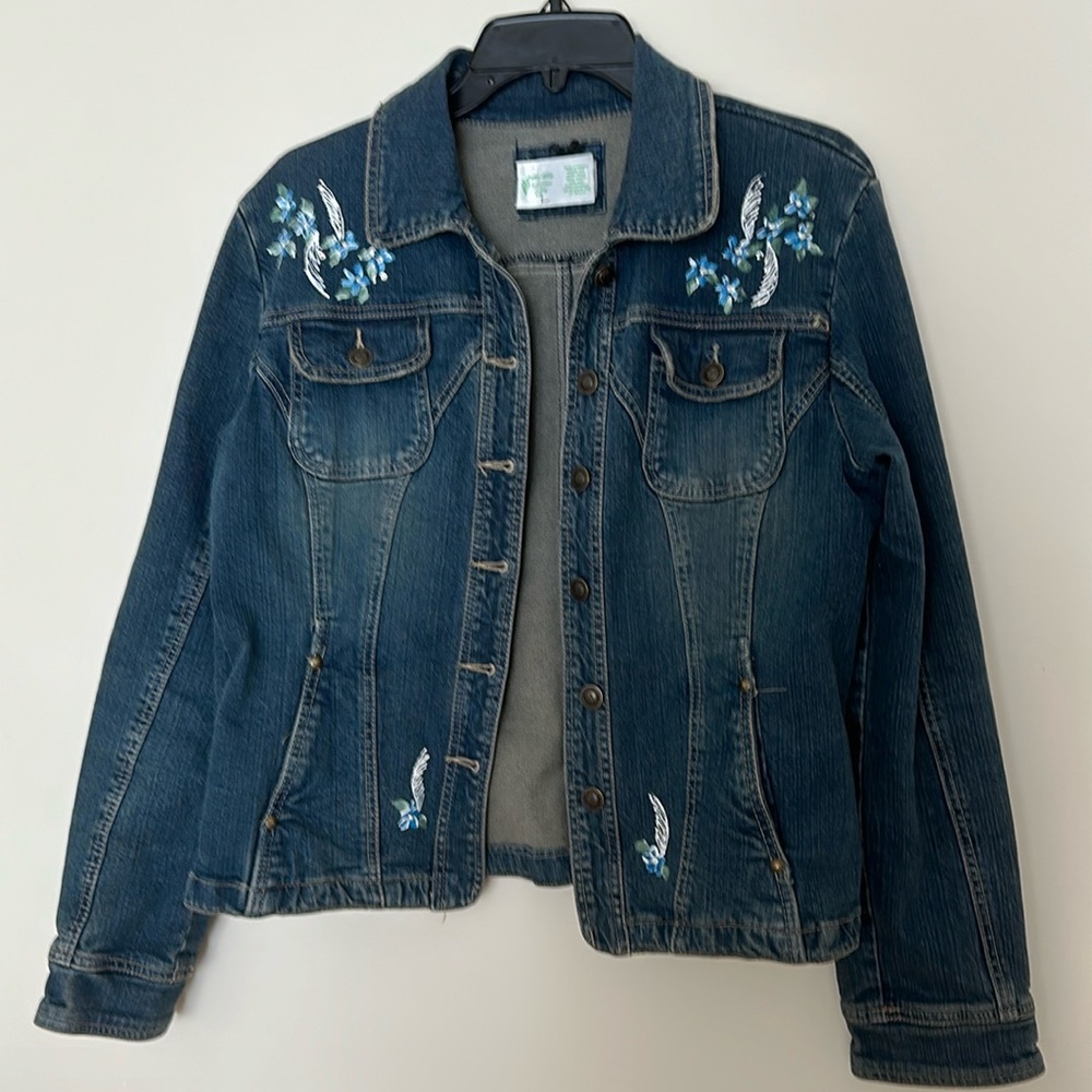 VINTAGE DAFFY-DILLS HAND PAINTED DENIM JACKET.  SIZE L